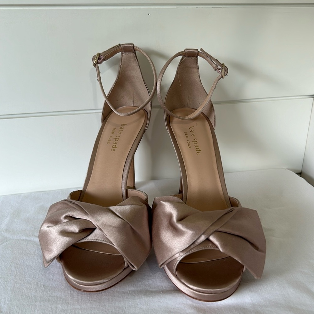Kate Spade Bridal Satin Bow Heels 7.5 Pale Vellum Wedding Ankle Strap NWOT